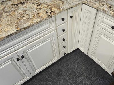 Showroom Kitchen Cabinet Design
